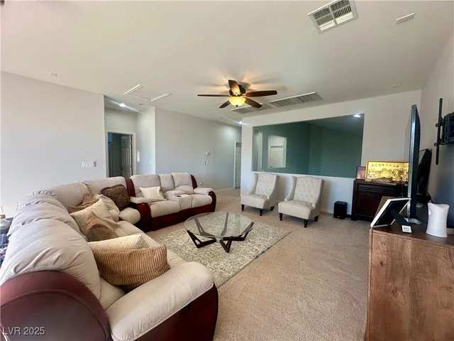 $2,900 | 4132 West Falcons Flight Avenue, North Las Vegas, NV 89084