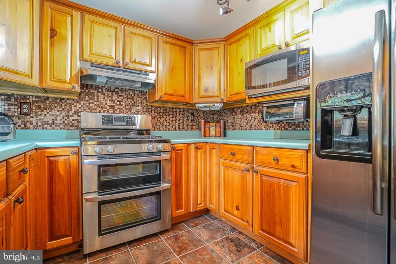 3344 Chesterfield Road Philadelphia, PA 19114 - Photo 13 of 42 Gallery Image 13