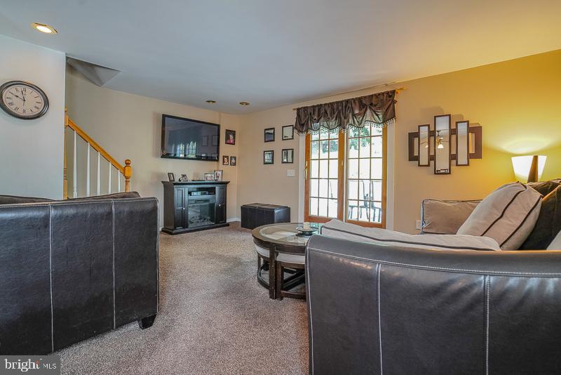 3344 Chesterfield Road Philadelphia, PA 19114 - Photo 5 of 42 Gallery Image 5