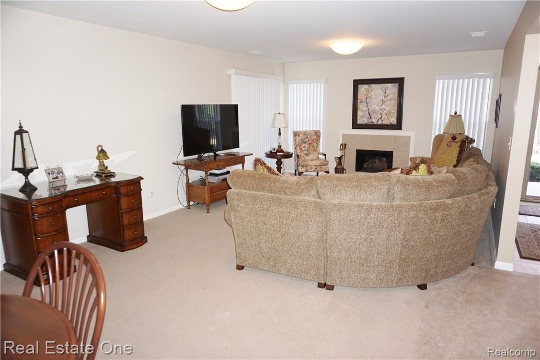 3637 Tremonte Circle, Unit 250 Rochester, MI 48306 - Photo 8 of 21 DSC03227.JPG