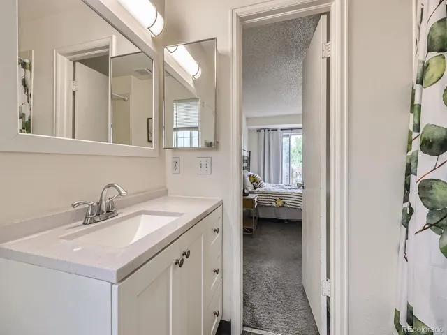 $395,000 | 4904 East 125th Avenue, Thornton, CO 80241