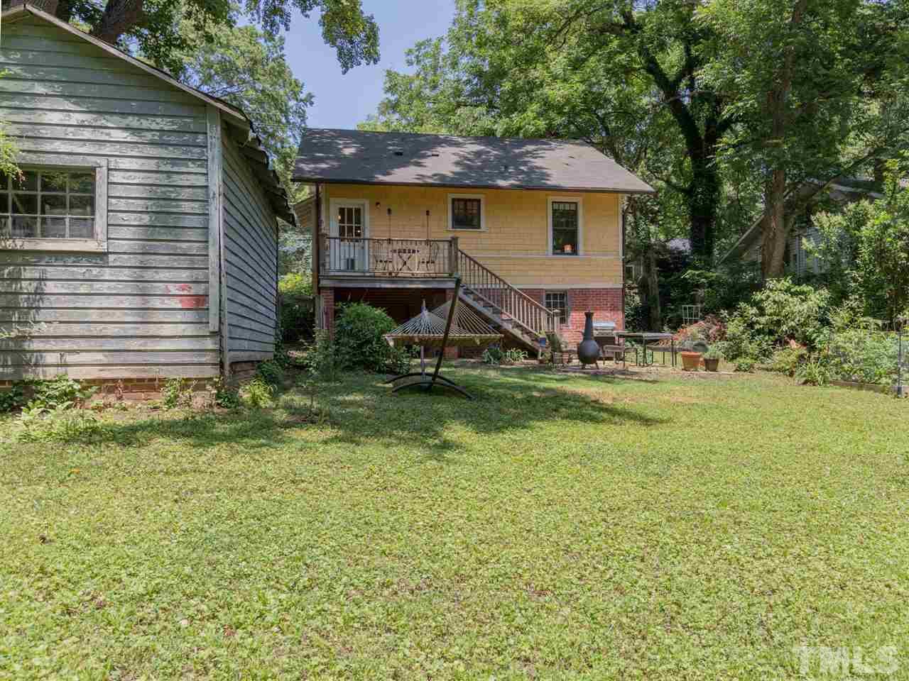 517 Washington Street Raleigh, NC 27605 - Photo 30 of 30 a front view of a house with garden