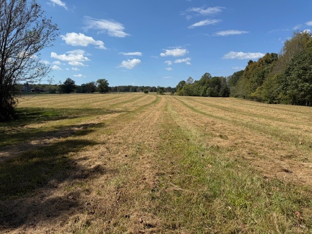 555 Smith Road Crossville, TN 38571 - Photo 20 of 33 a view of an ocean and beach