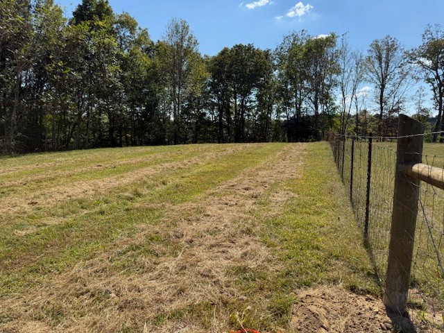 555 Smith Road Crossville, TN 38571 - Photo 25 of 33 a view of a yard