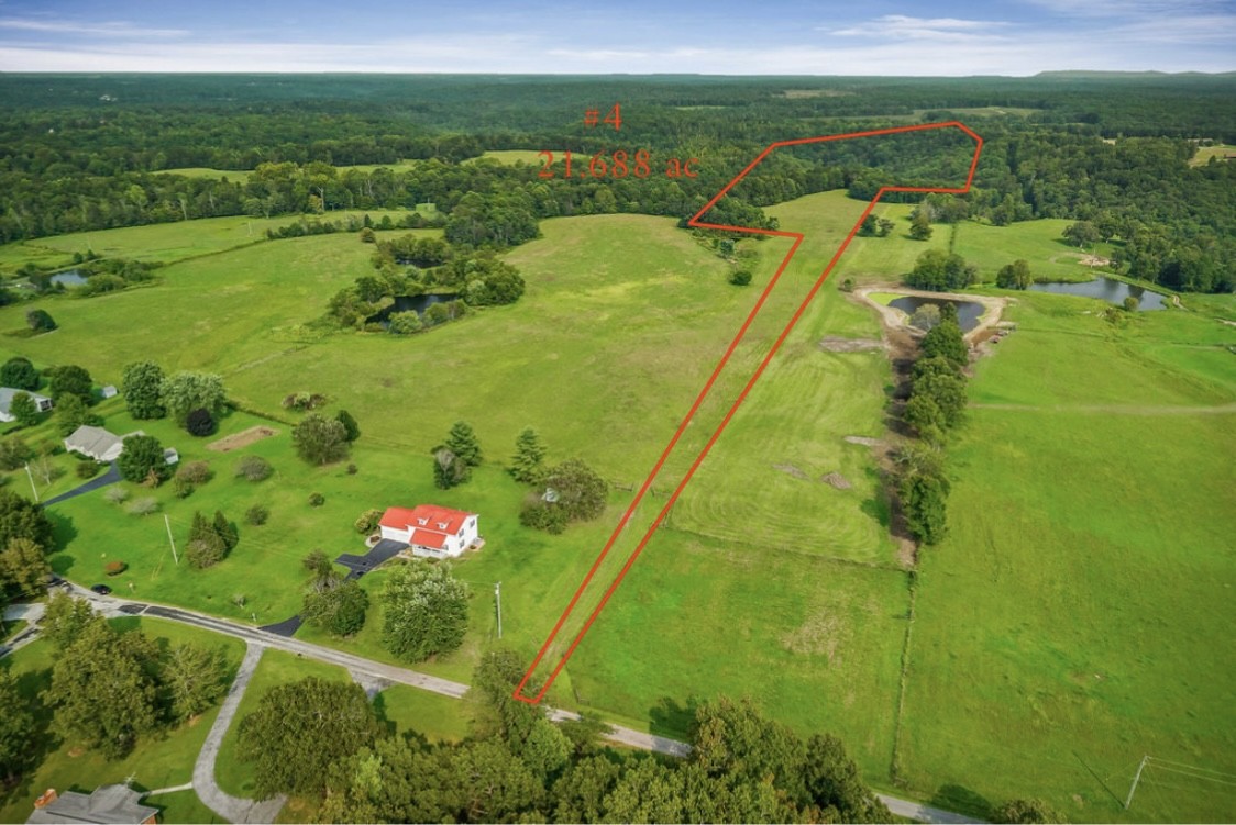 555 Smith Road Crossville, TN 38571 - Photo 33 of 33 a view of a swimming pool