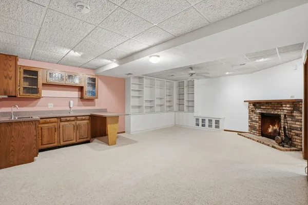 $235,000 | 4828 6th Ave Drive, Moline, IL 61265