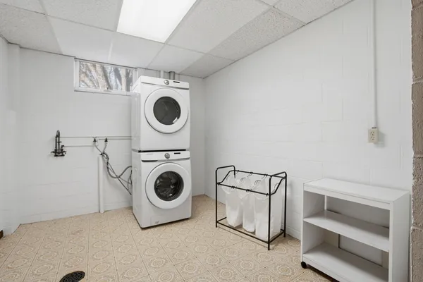 $235,000 | 4828 6th Ave Drive, Moline, IL 61265