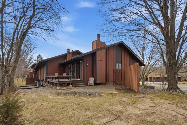 $235,000 | 4828 6th Ave Drive, Moline, IL 61265