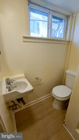 $1,085 | 228 Manor Circle, Unit 7, Takoma Park, MD 20912