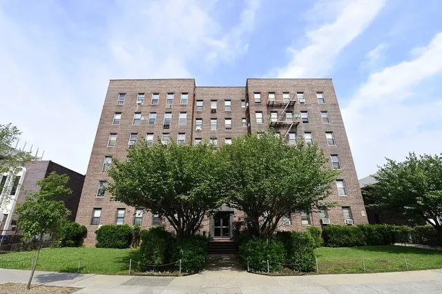 $419,000 | 1811 Ocean Parkway, Unit 5L | Sheepshead Bay