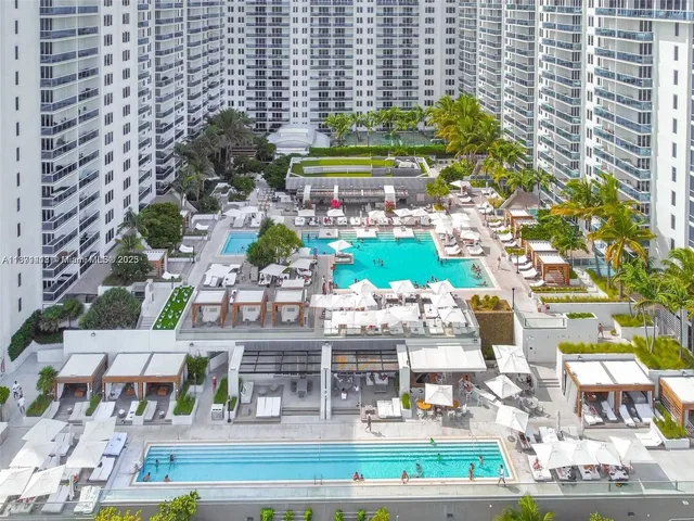 $3,750 | 2301 Collins Avenue, Unit 420, Miami Beach, FL 33139