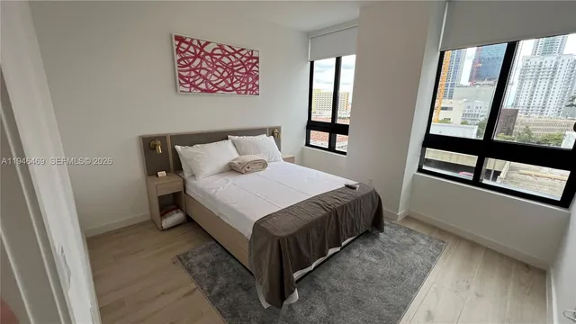 $930,000 | 225 North Miami Avenue, Unit 905, Miami, FL 33128