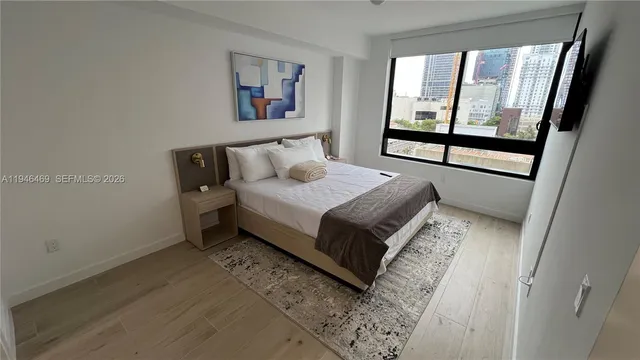 $930,000 | 225 North Miami Avenue, Unit 905, Miami, FL 33128