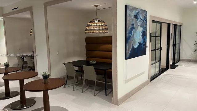 $930,000 | 225 North Miami Avenue, Unit 905, Miami, FL 33128