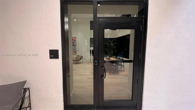 $930,000 | 225 North Miami Avenue, Unit 905, Miami, FL 33128