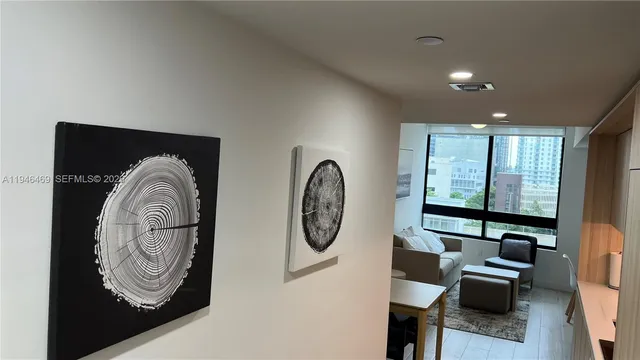 $930,000 | 225 North Miami Avenue, Unit 905, Miami, FL 33128