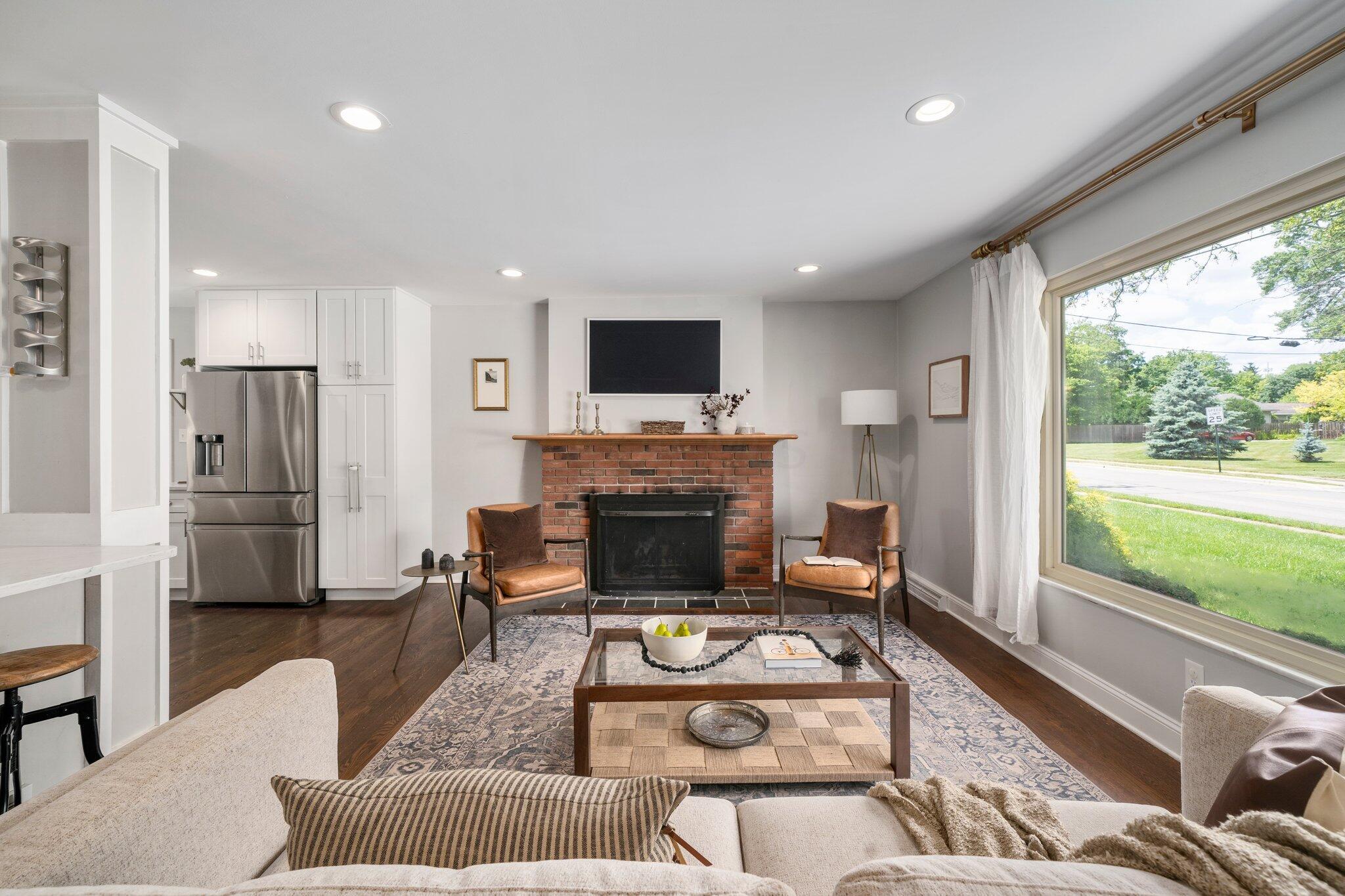 1385 Ridgeview Road Columbus, OH 43221 - Photo 5 of 54 33-web-or-mls-DSC00772