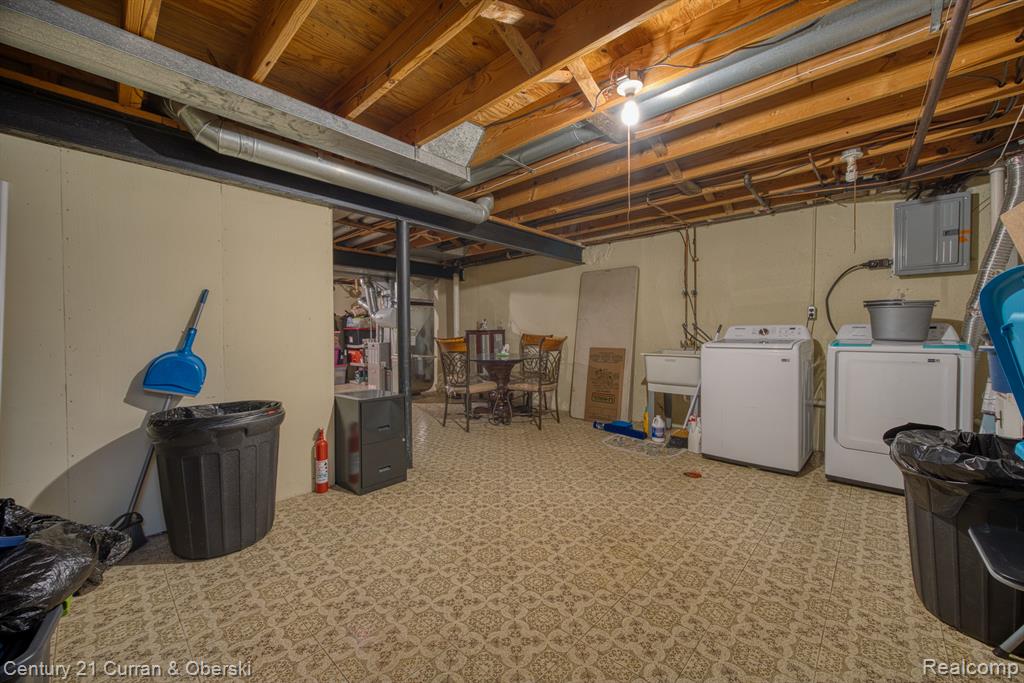 31189 Hoover Road Warren, MI 48093 - Photo 25 of 34