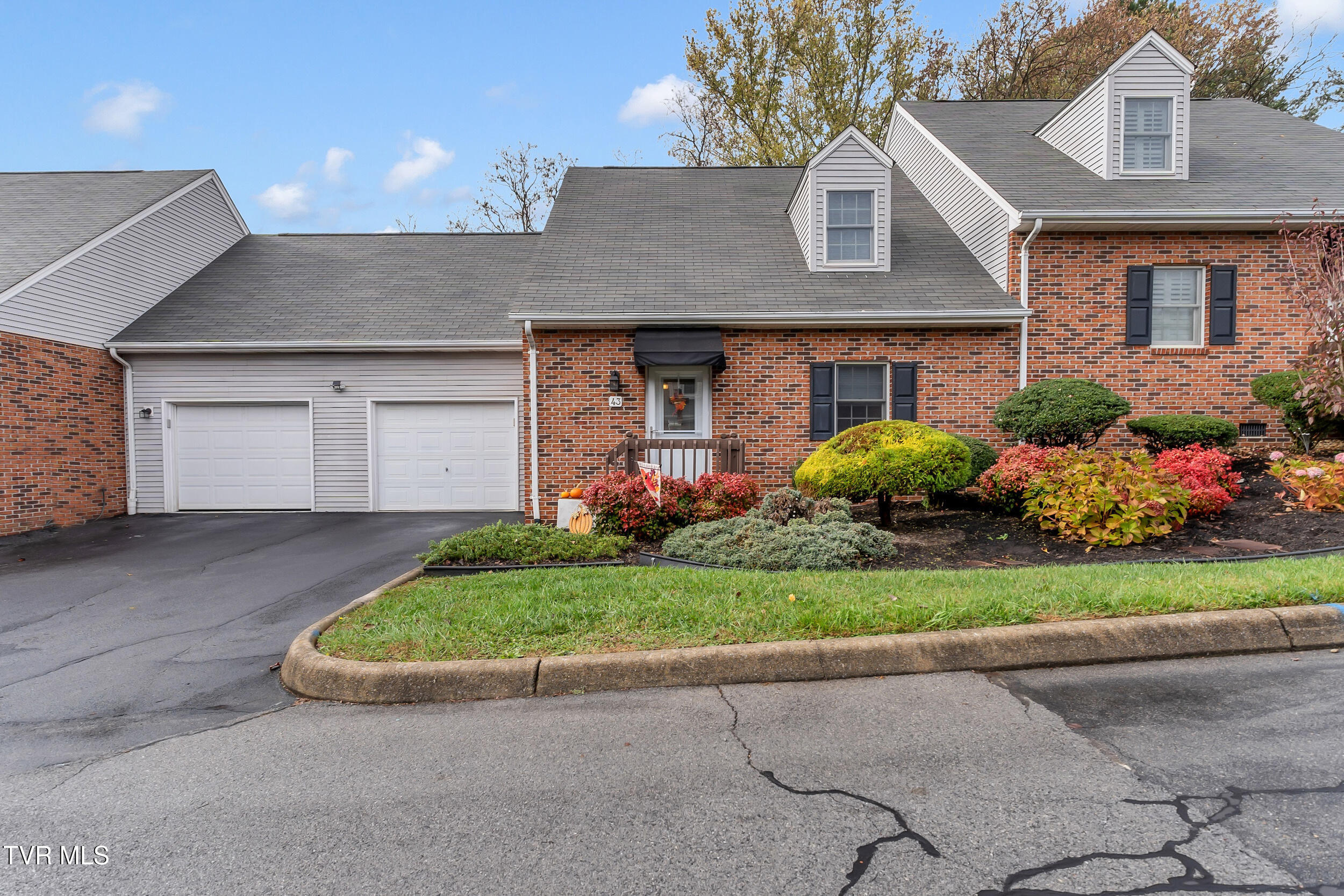 2700 Indian Ridge Road, Unit 43 Johnson City, TN 37604 - Photo 1 of 28 2_arw06789