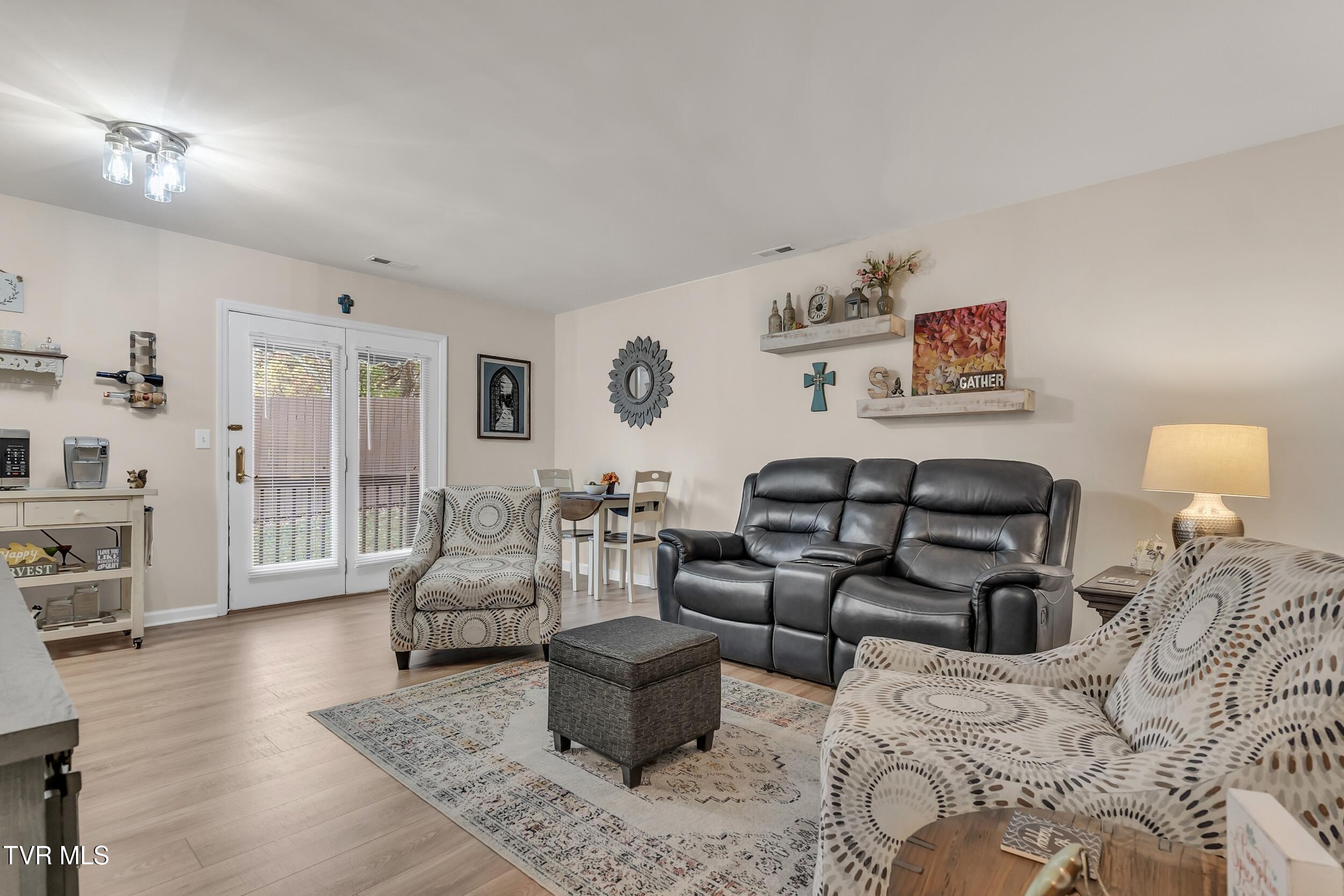 2700 Indian Ridge Road, Unit 43 Johnson City, TN 37604 - Photo 7 of 28 7_arw06816