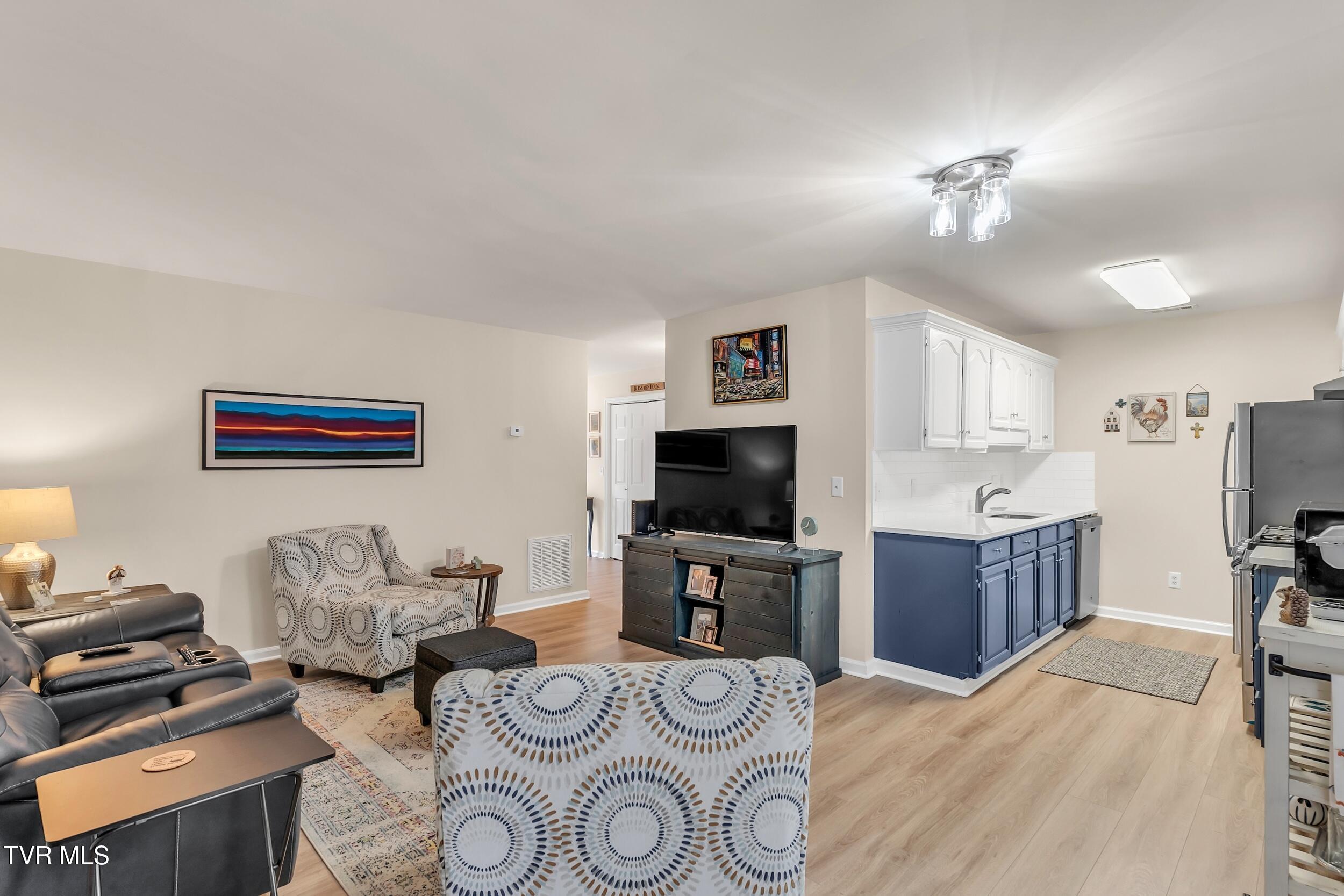 2700 Indian Ridge Road, Unit 43 Johnson City, TN 37604 - Photo 8 of 28 8_arw06810