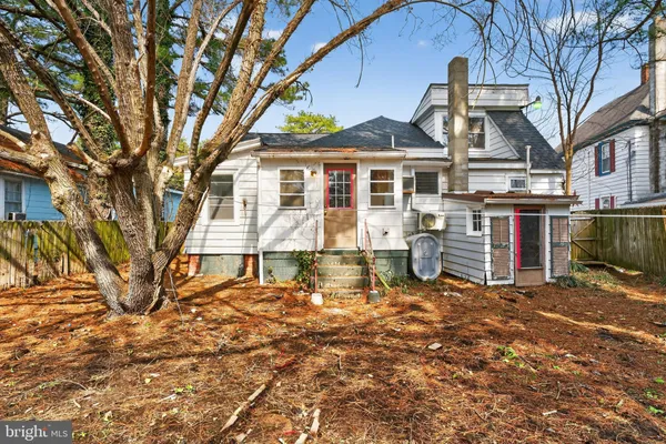 $155,500 | 7 Cove Street, Crisfield, MD 21817