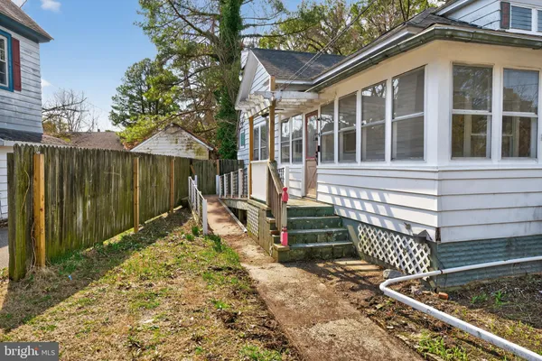 $155,500 | 7 Cove Street, Crisfield, MD 21817