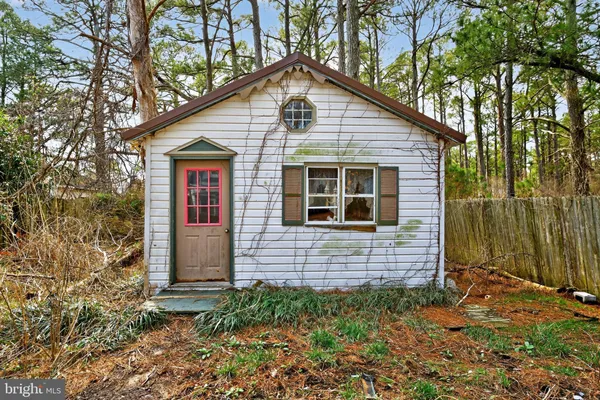 $155,500 | 7 Cove Street, Crisfield, MD 21817