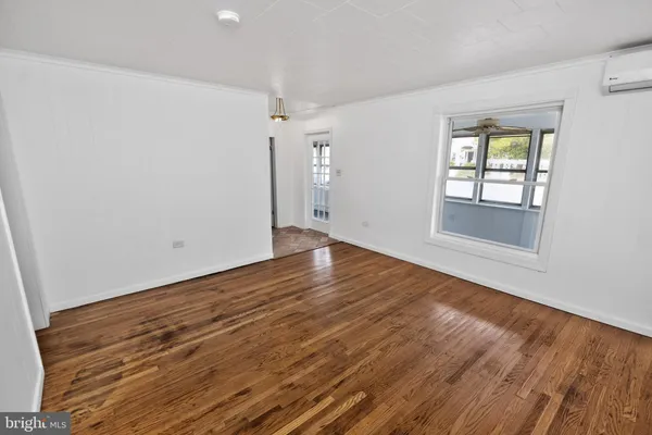 $155,500 | 7 Cove Street, Crisfield, MD 21817