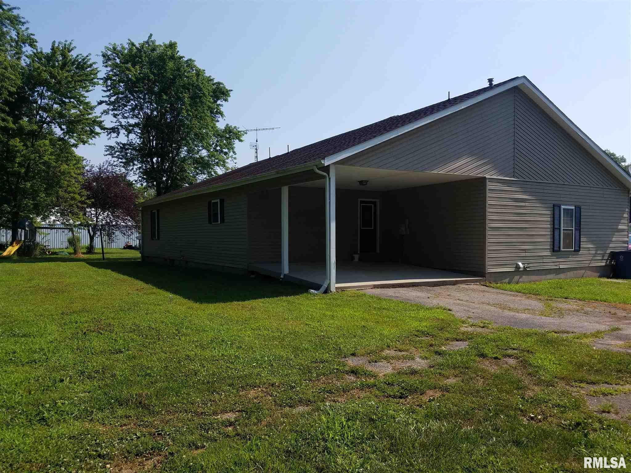 703 South Main Street Belle Rive, IL 62810 - Photo 16 of 18