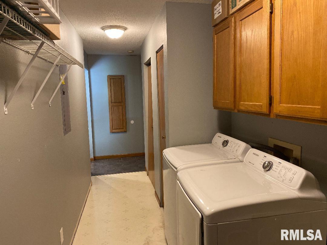 703 South Main Street Belle Rive, IL 62810 - Photo 7 of 18