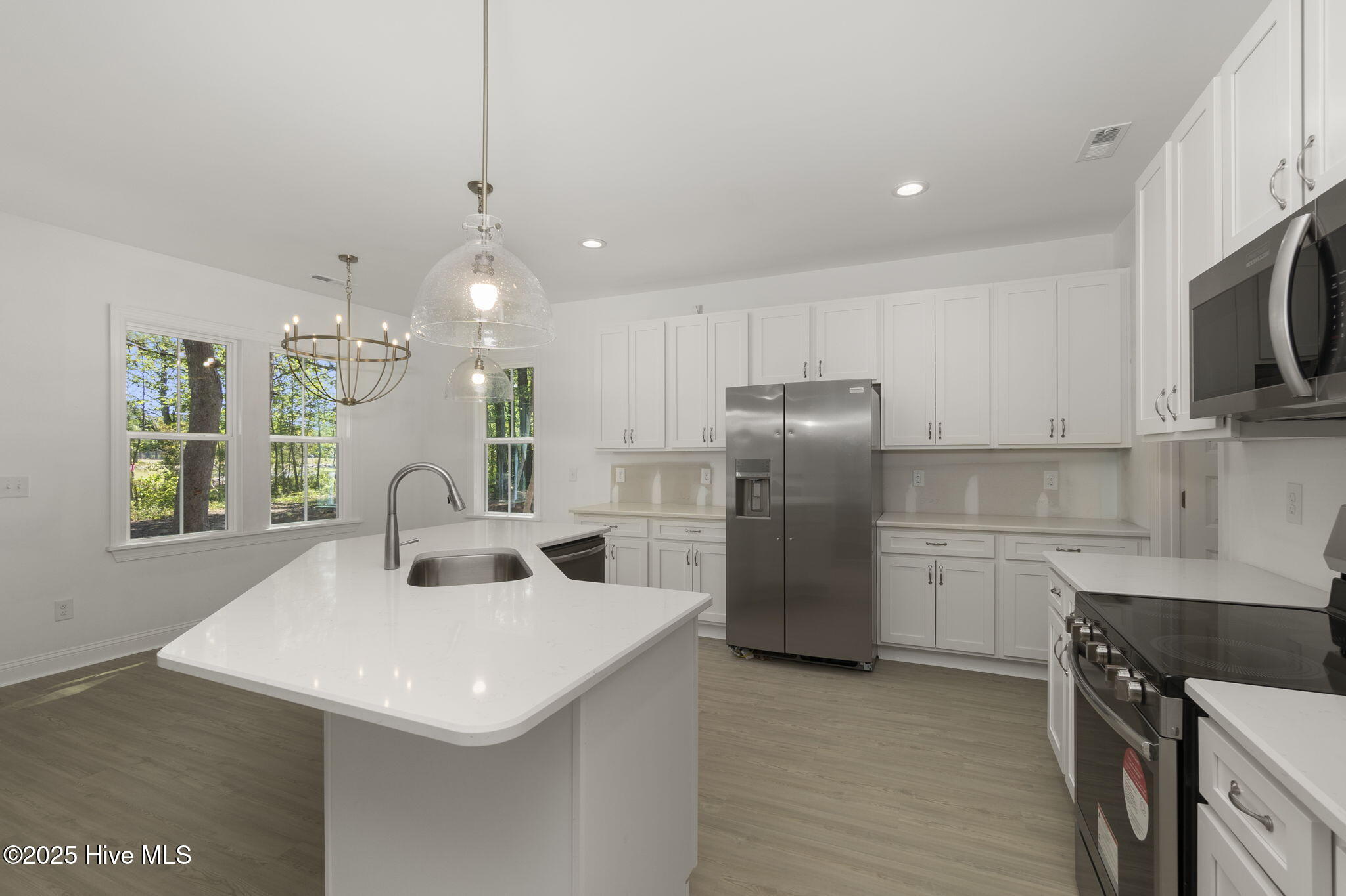 347 McCabe Road Morehead City, NC 28557 - Photo 12 of 45 Kitchen/Dining