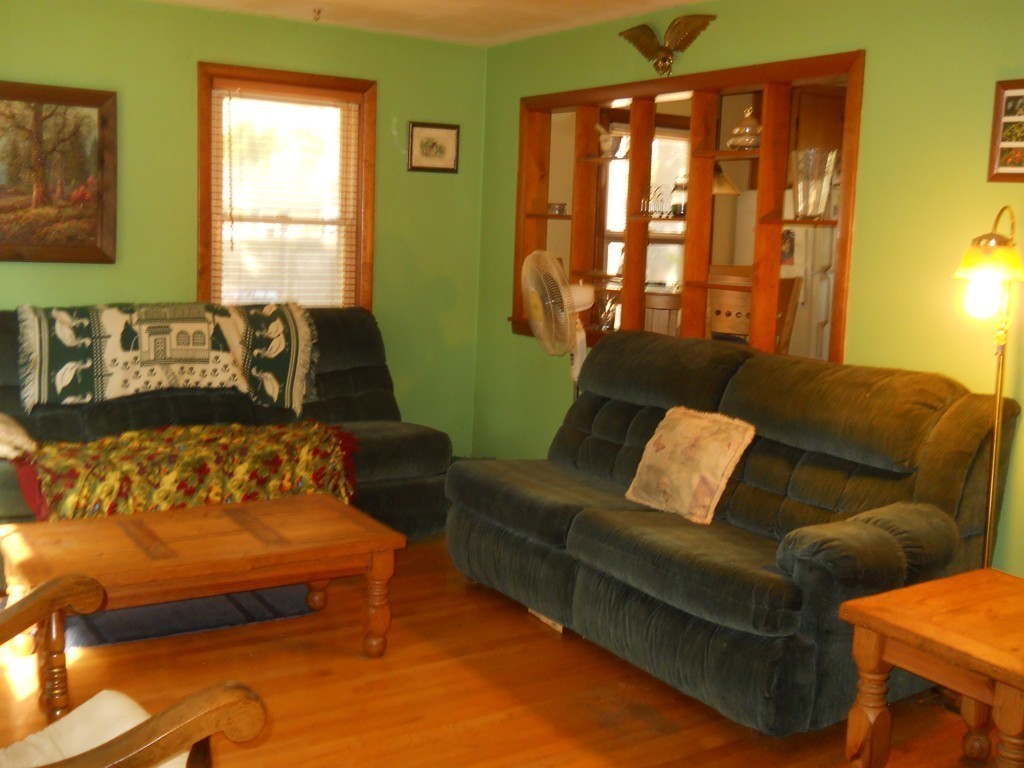 102 Parkerview Street Springfield, MA 01129 - Photo 4 of 15 Gallery Image 4