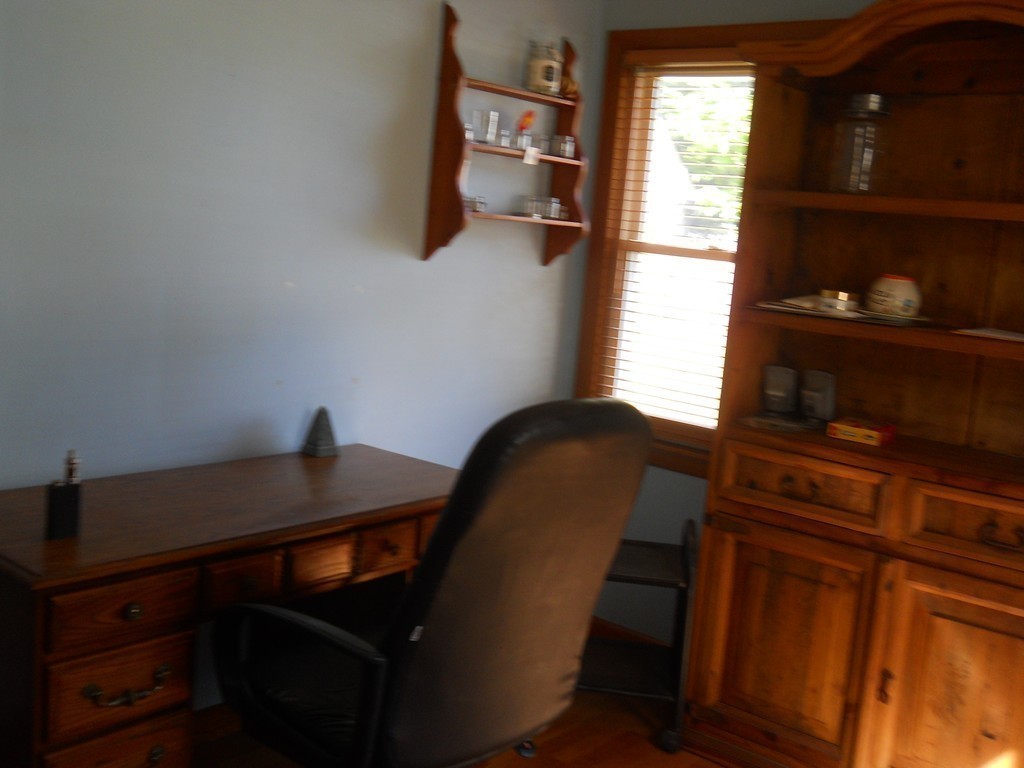 102 Parkerview Street Springfield, MA 01129 - Photo 9 of 15 Gallery Image 9