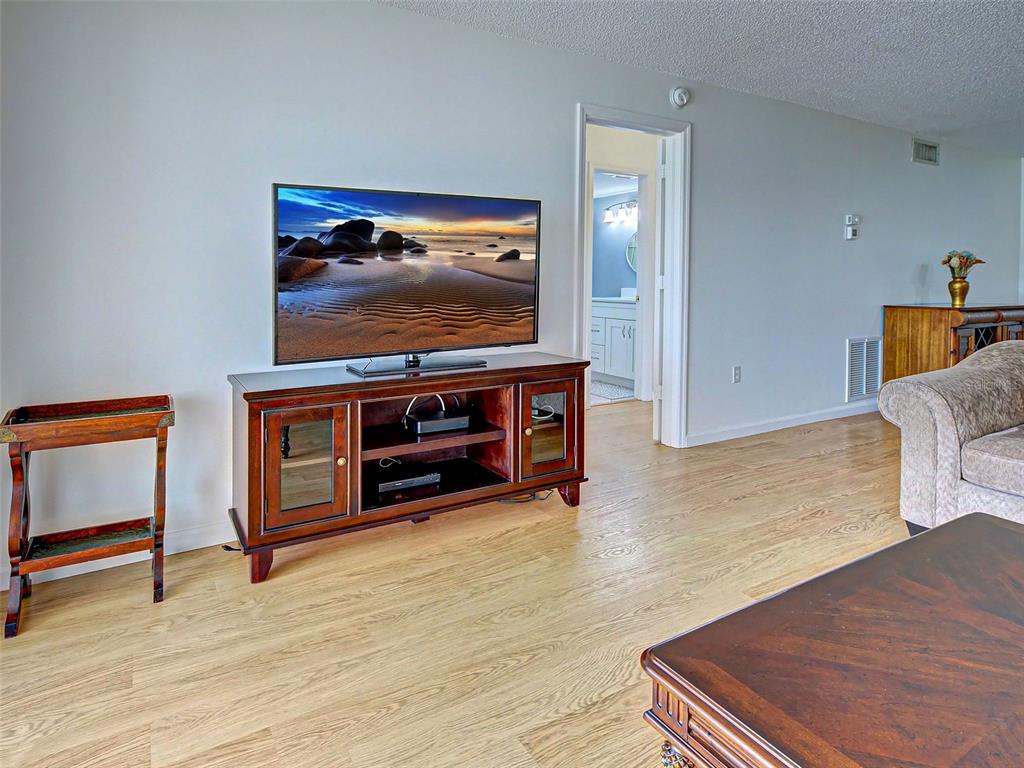 414 Cerromar Circle South, Unit 152 Venice, FL 34293 - Photo 15 of 52