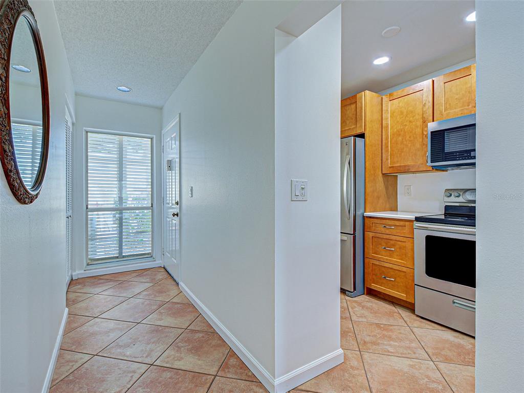 414 Cerromar Circle South, Unit 152 Venice, FL 34293 - Photo 4 of 52