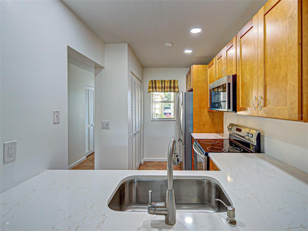 414 Cerromar Circle South, Unit 152 Venice, FL 34293 - Photo 8 of 52