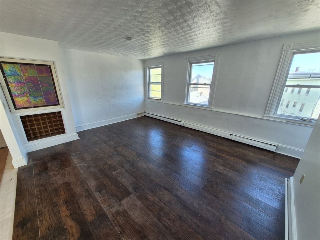 155 R Washington Street, Unit 3 Peabody, MA 01960 - Photo 2 of 17
