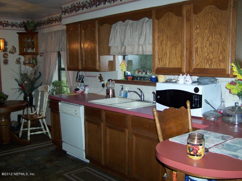 43665 Keen Cemetery Road Callahan, FL 32011 - Photo 9 of 22 Kitchen 3