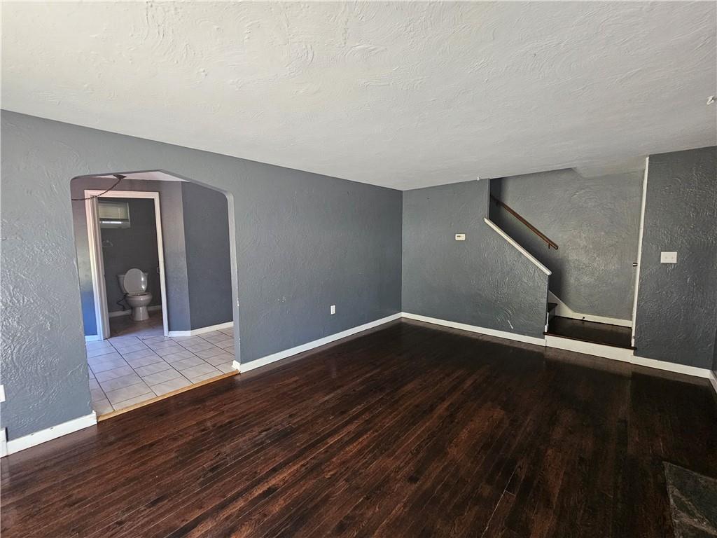 5462 Library Road Bethel Park, PA 15102 - Photo 6 of 29 Gallery Image 6
