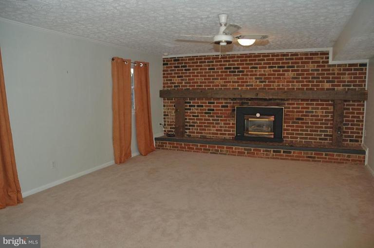 8705 Powder Horn Road Springfield, VA 22152 - Photo 6 of 14 Family Room