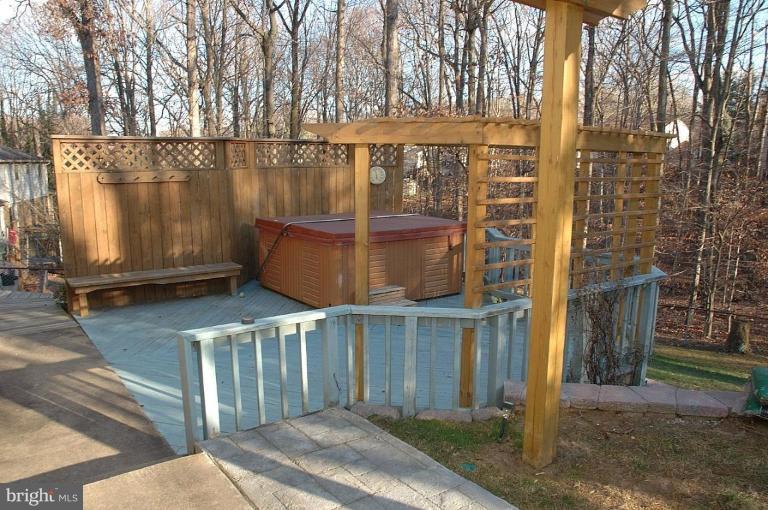 8705 Powder Horn Road Springfield, VA 22152 - Photo 9 of 14 Exterior #2