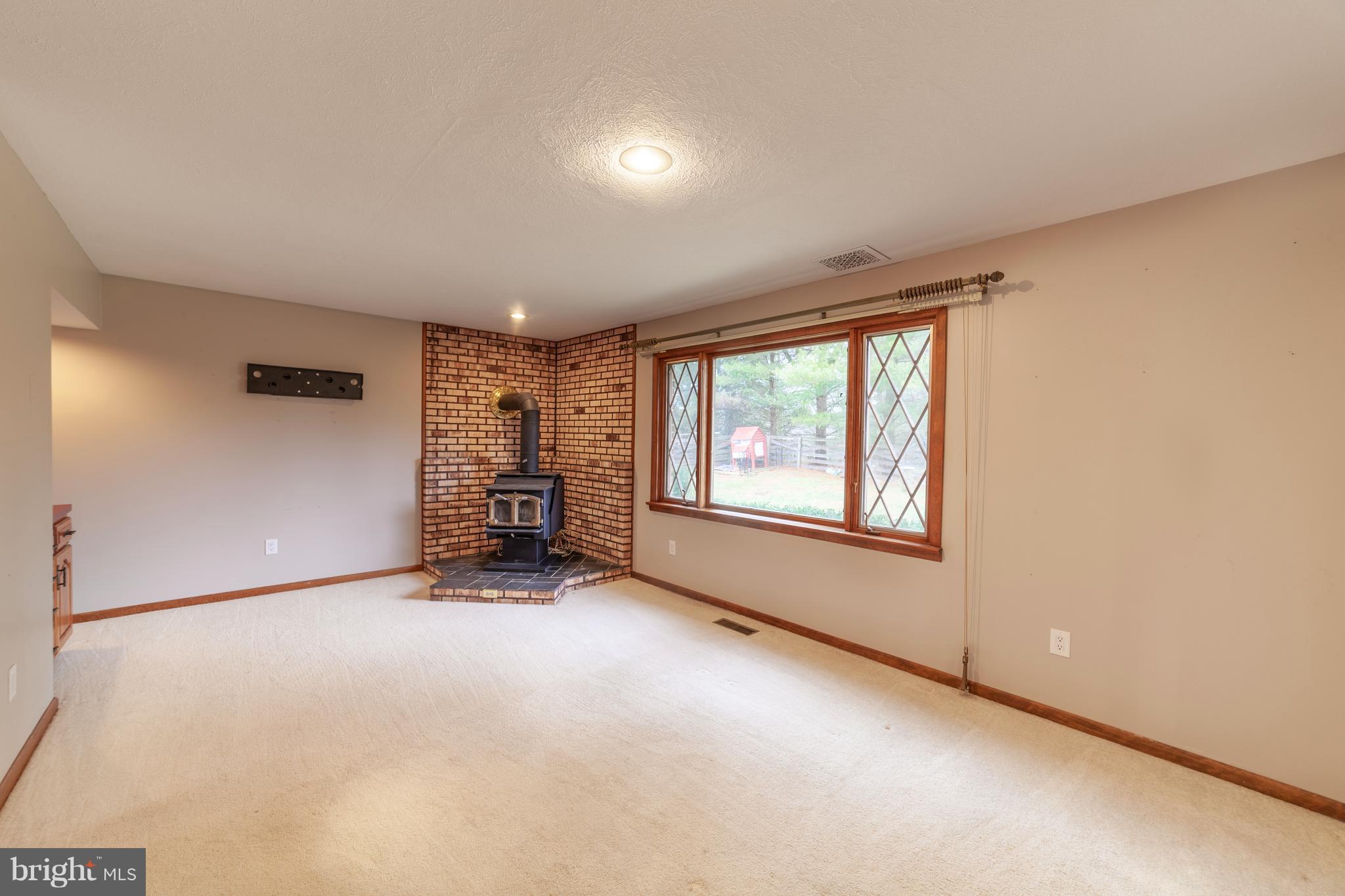 2624 Neudecker Road Westminster, MD 21157 - Photo 8 of 38
