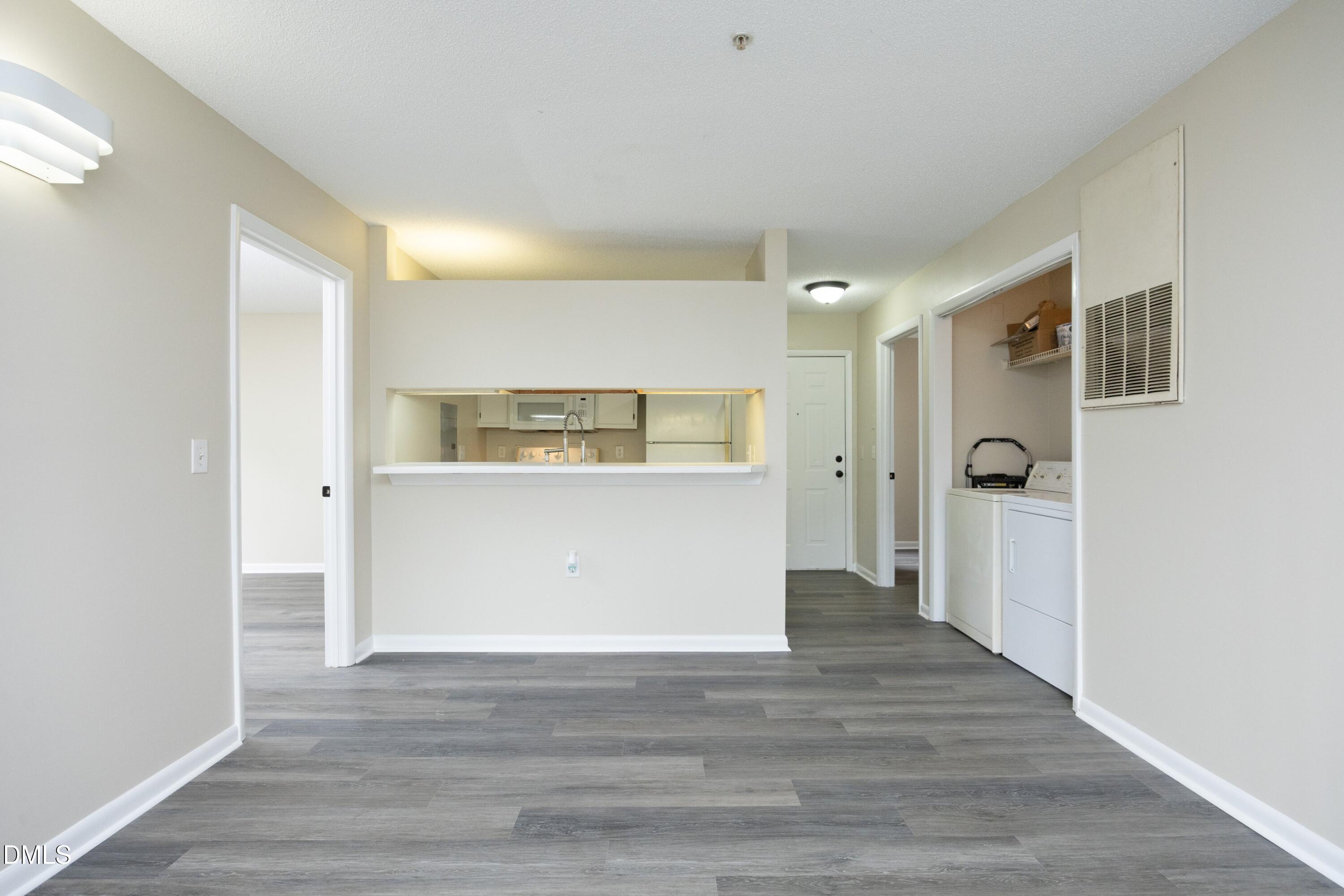 1231 University Court, Unit 104 Raleigh, NC 27606 - Photo 6 of 30 17Dining