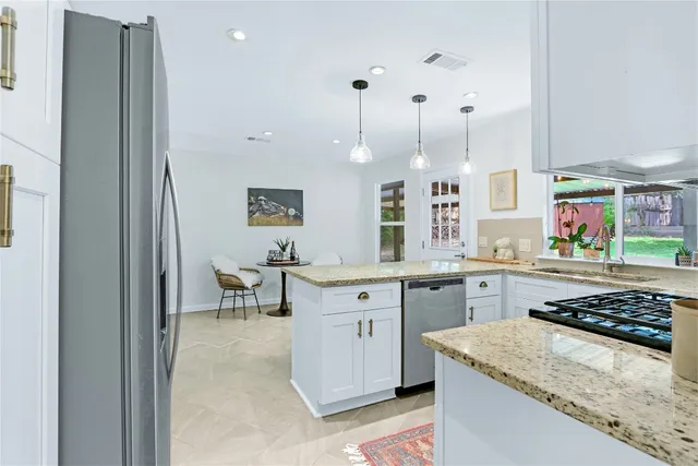 $525,000 | 6203 Breeze Way, Austin, TX 78723