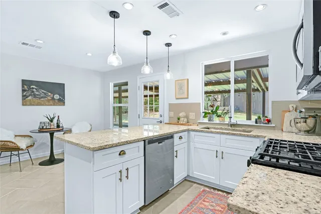 $525,000 | 6203 Breeze Way, Austin, TX 78723