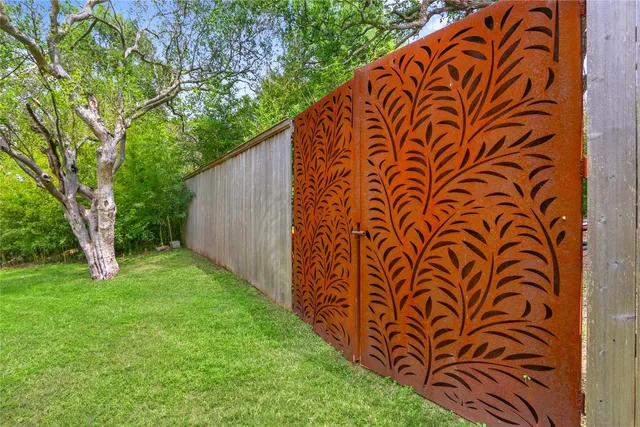 $525,000 | 6203 Breeze Way, Austin, TX 78723