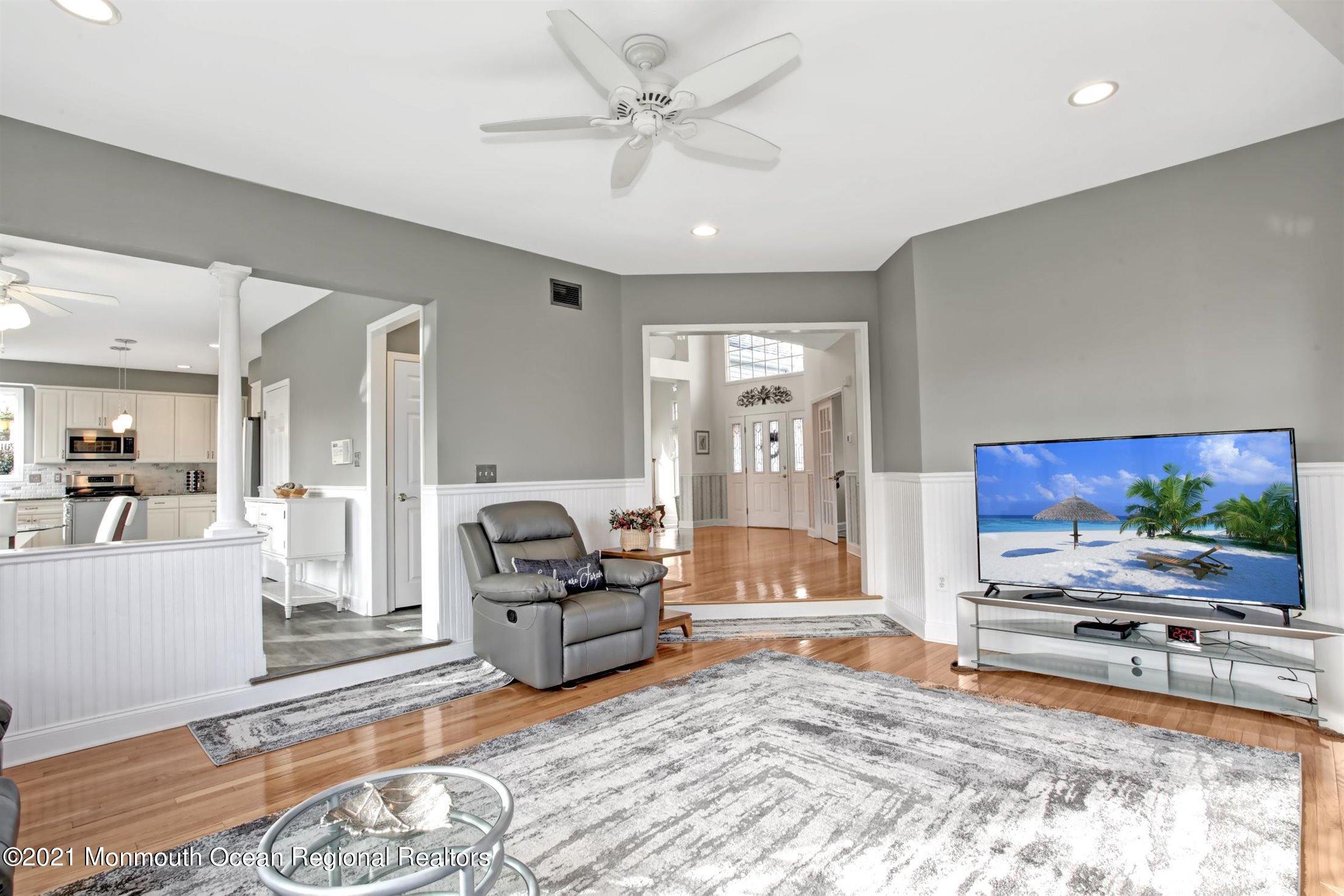 1357 Winter View Road Manasquan, NJ 08736 - Photo 22 of 56 Family Room