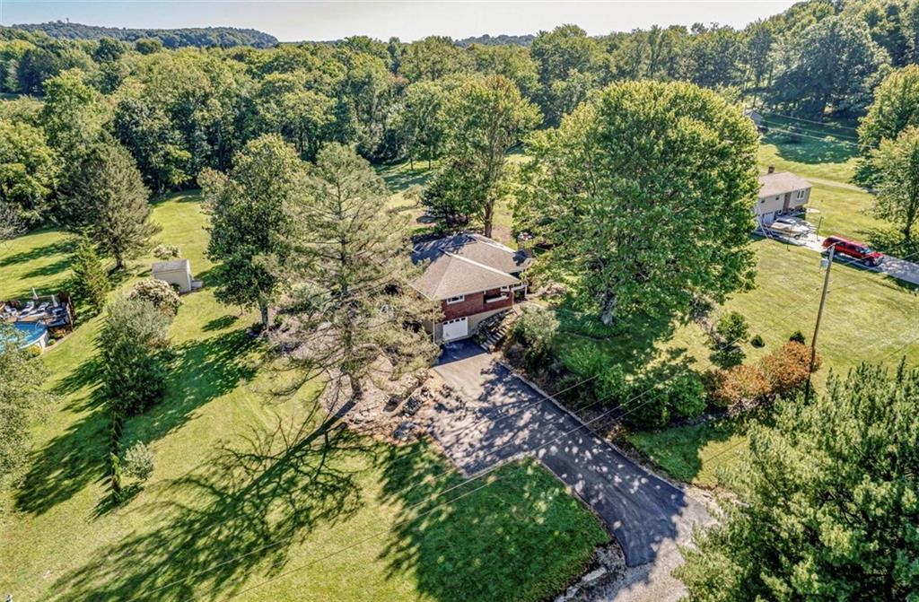 121 Sampson Drive Apollo, PA 15613 - Photo 31 of 33 an aerial view of a house with a yard