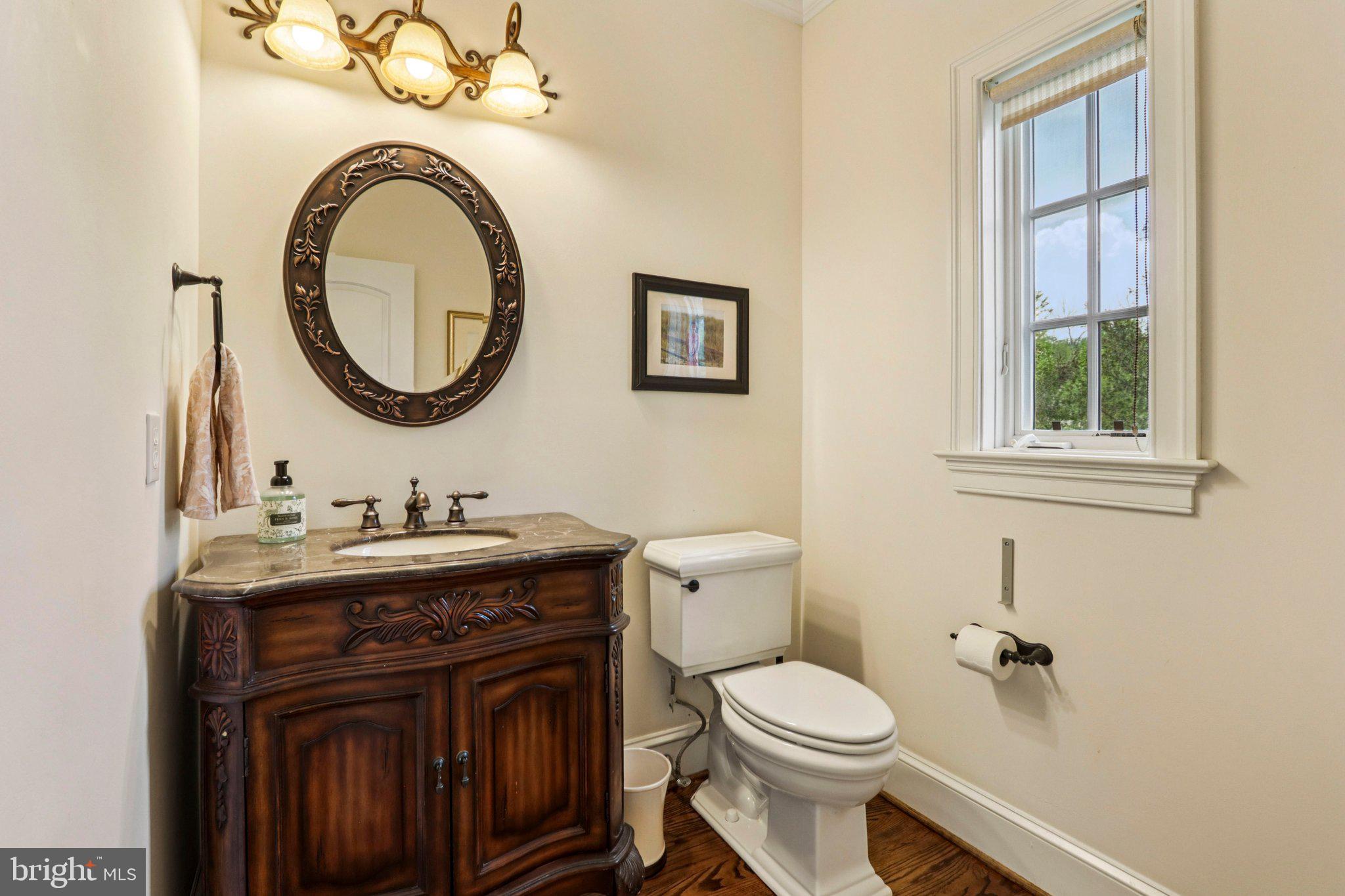 486 Church Road Devon, PA 19333 - Photo 16 of 83 Formal powder room